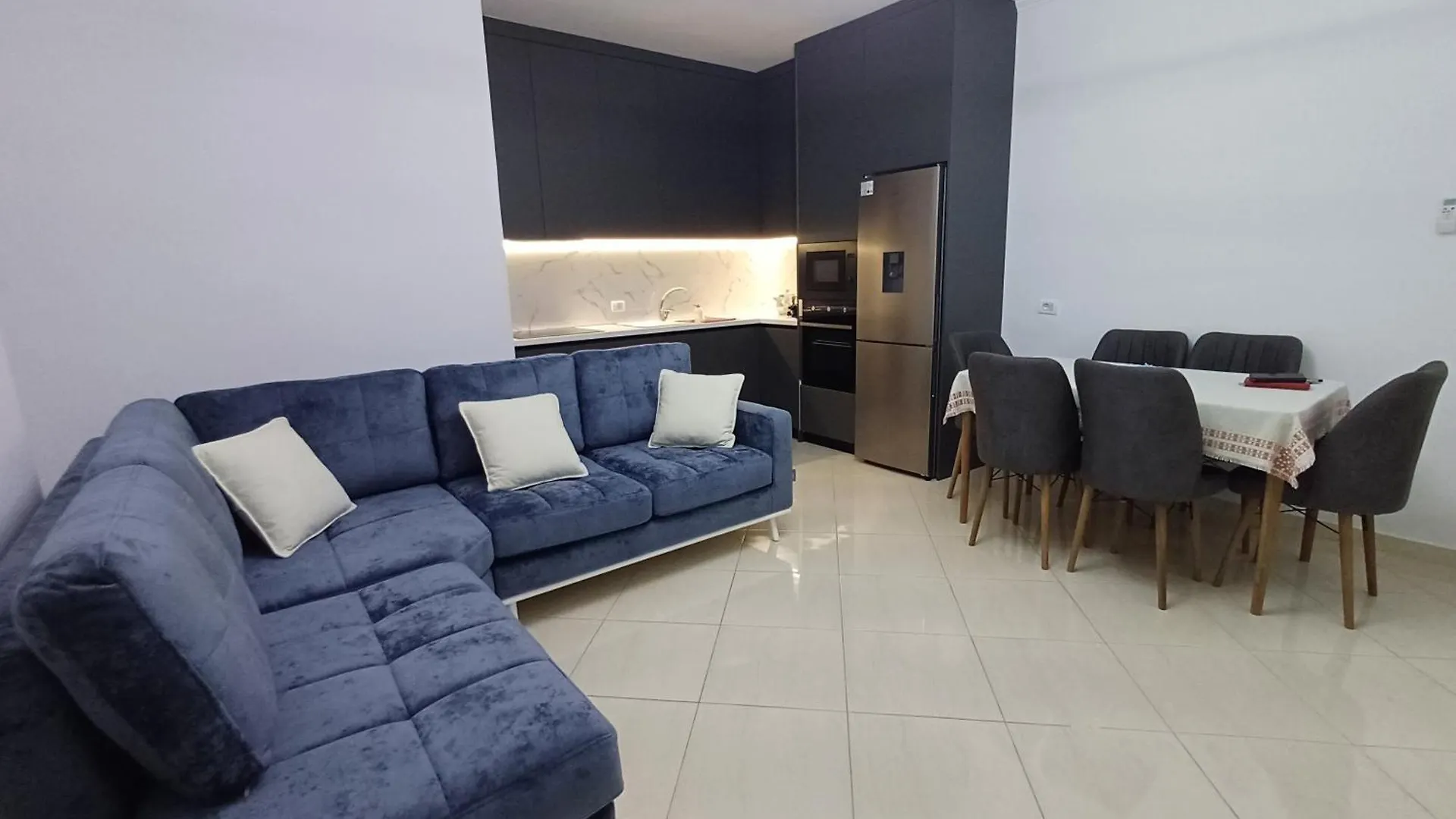 3 Zimmer Apartment In Vlorë